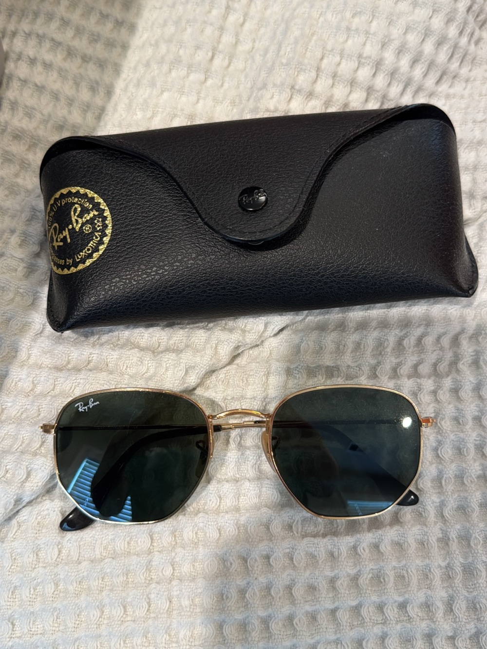 Ray-Ban Gold Frame Sunglasses with Black/Green Lenses